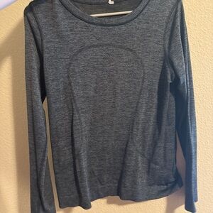 lululemon athletica Gray Long Sleeve Tee